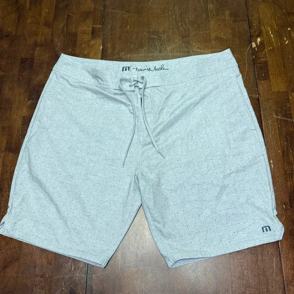 2 lot of Travis Mathew Board Shorts XXL Men 42 Blue Grey Tropical Stretch 2 Pack